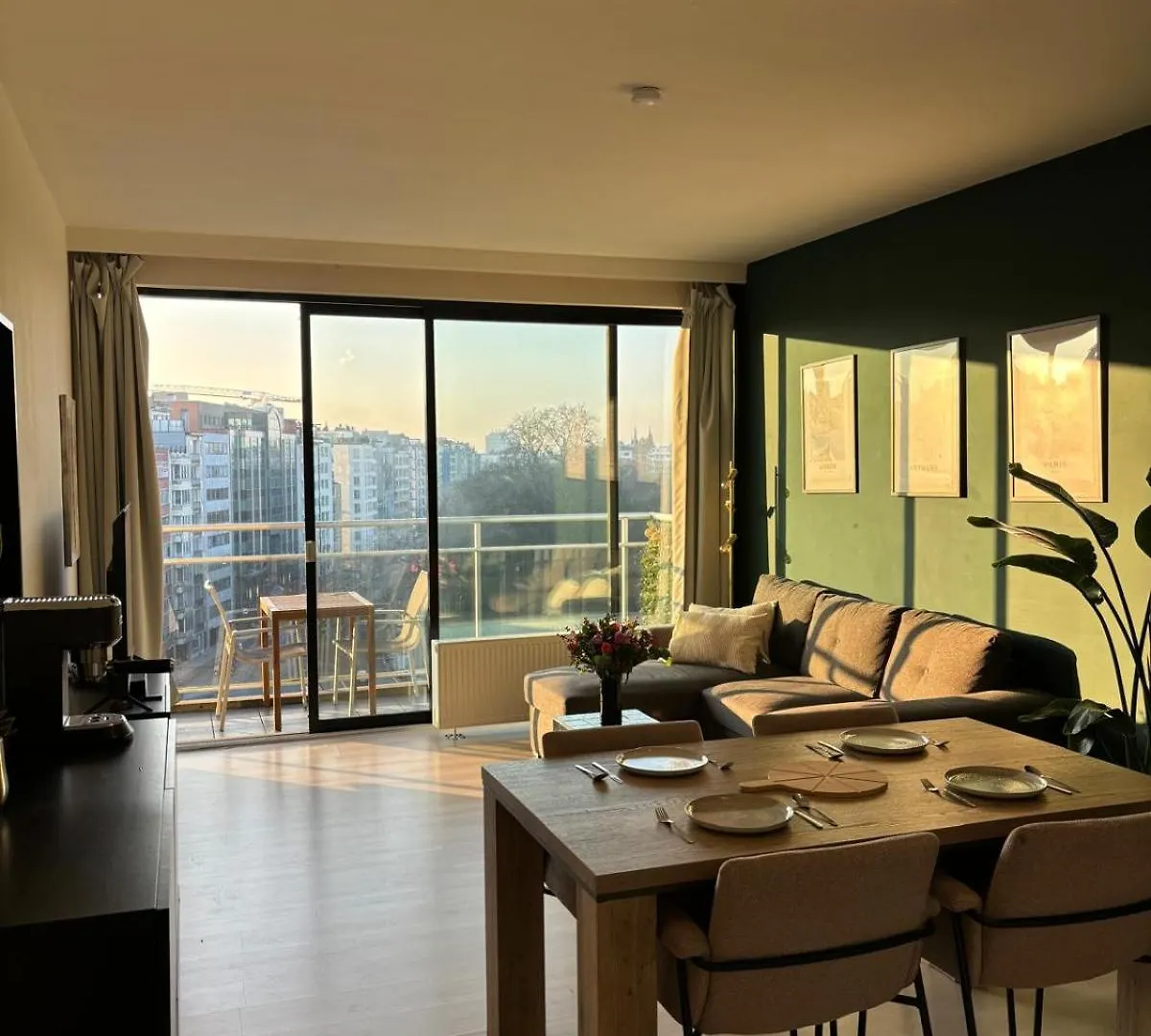 Central Apartment With City Park View And Terrace Antverpy