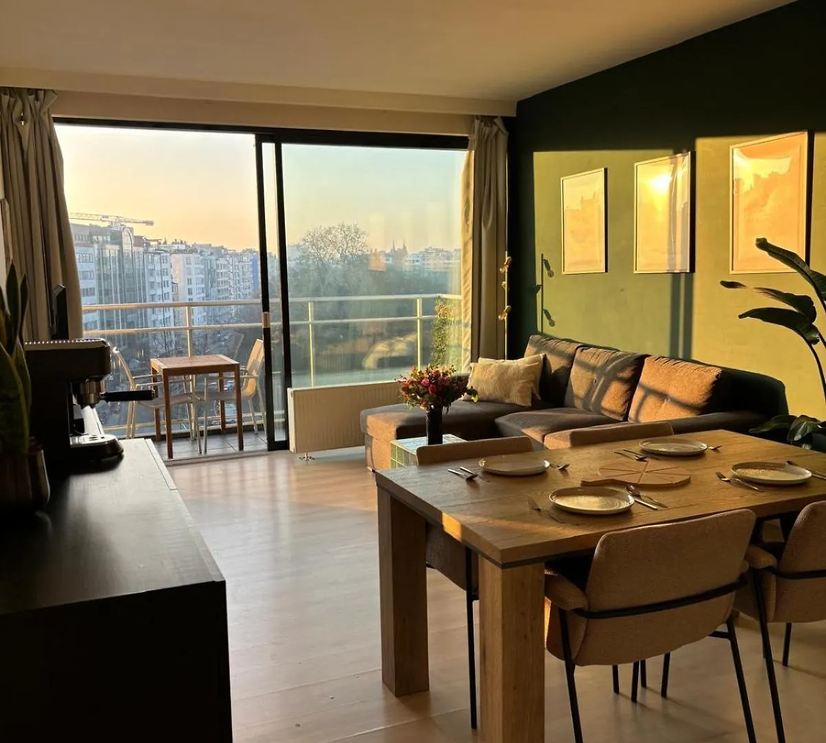 Central Apartment With City Park View And Terrace Antverpy