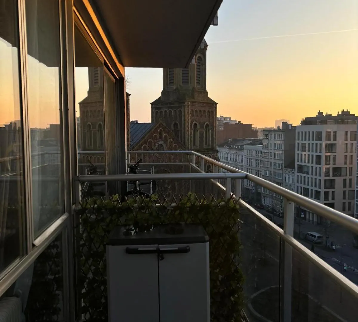 Central Apartment With City Park View And Terrace Antverpy
